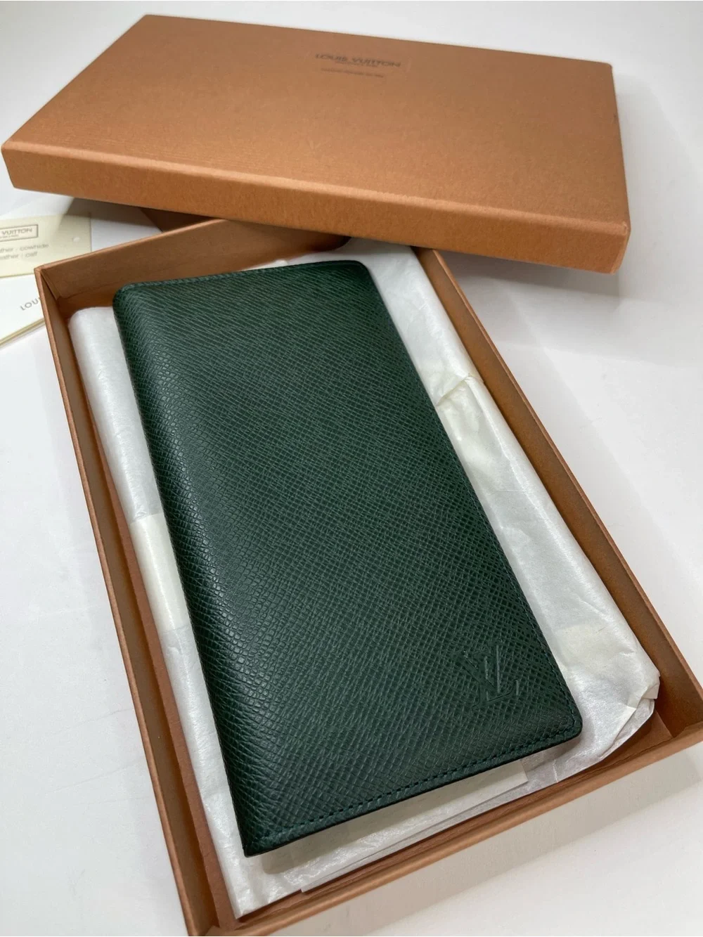 Louis Vuitton Taiga leather long bifold wallet with Box